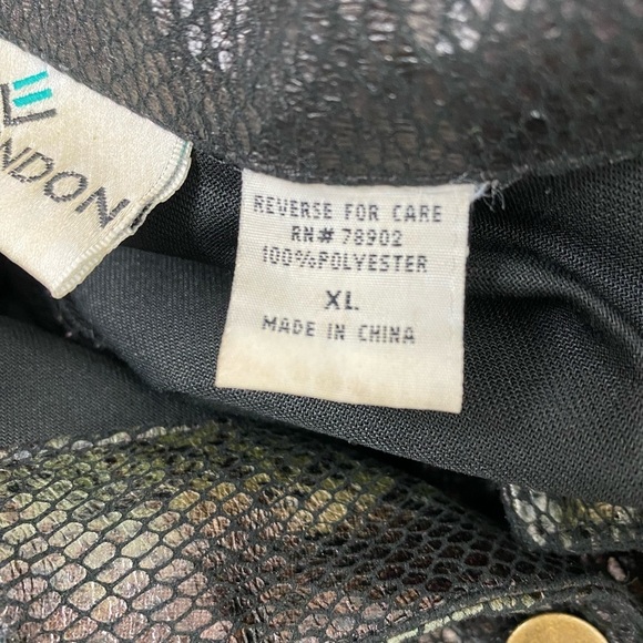 Erin London Faux Snakeskin Button Down Soft Jacket, Size XL, Black Reptile Prin - Picture 4 of 7